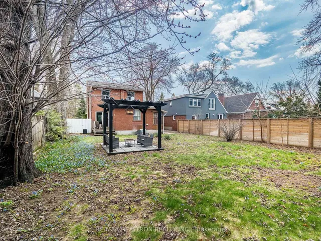 Additional image 44 of 872 Royal York Rd