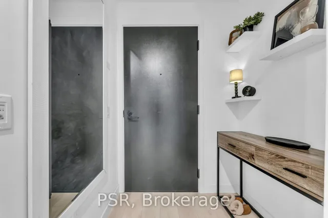 Additional image 18 of 505 Richmond St Unit 1025