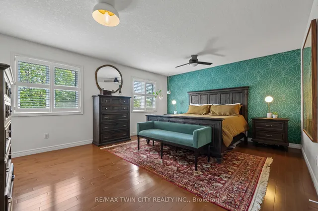 Additional image 25 of 533 Falconridge Cres