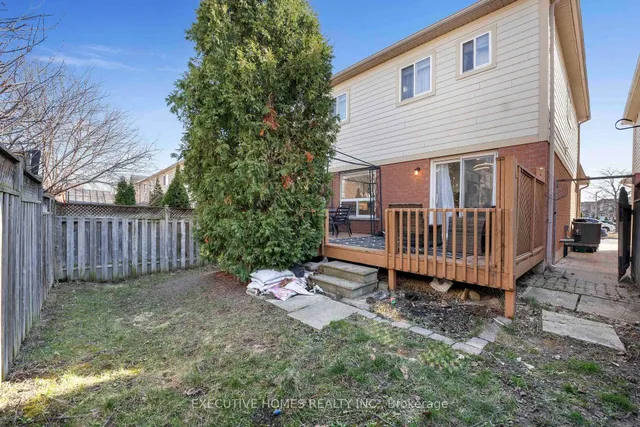 Additional image 50 of 11 Madronna Gdns