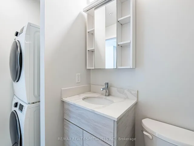 Additional image 34 of 60 Frederick St Unit 1112