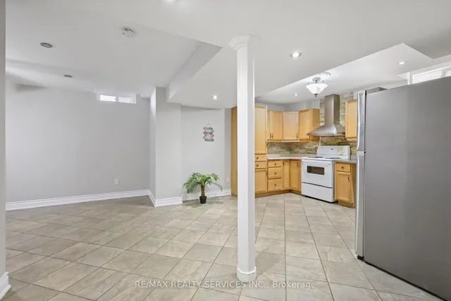 Additional image 39 of 33 Leparc Rd