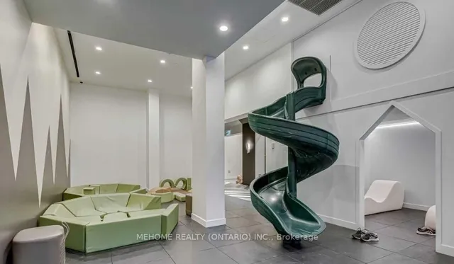 Additional image 22 of 39 Roehampton Ave Unit 2101