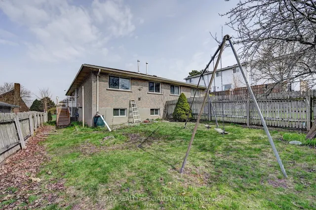 Additional image 30 of 11 Dinison Cres