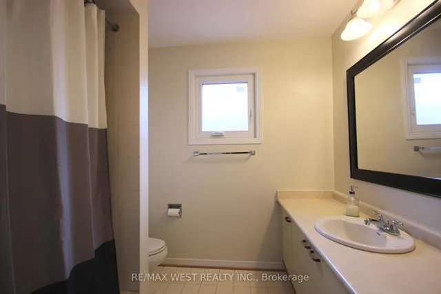 Additional image 41 of 73 Hullrick Dr