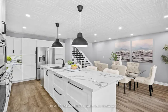 Additional image 13 of 955 King Rd Unit 7