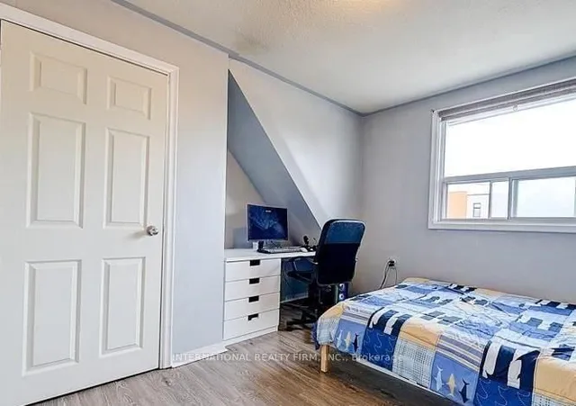 Additional image 10 of 8 Farrell Ave