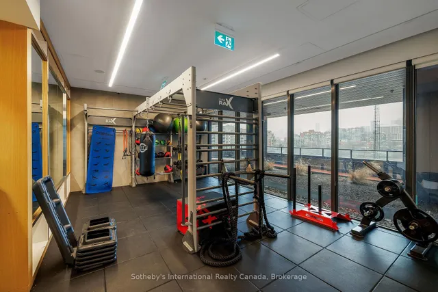 Additional image 32 of 19 Western Battery Rd Unit 2608