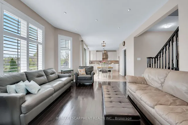 Additional image 16 of 56 Nanaimo Cres