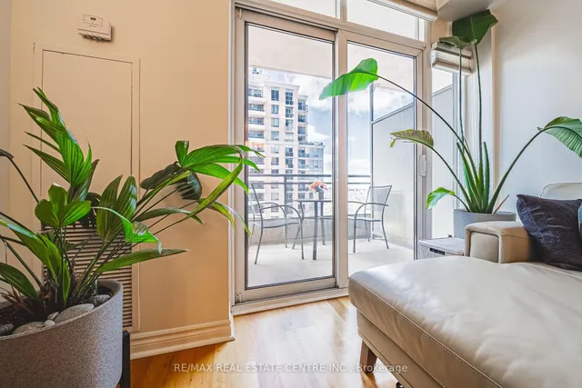 Additional image 17 of 5229 Dundas St Unit 1811