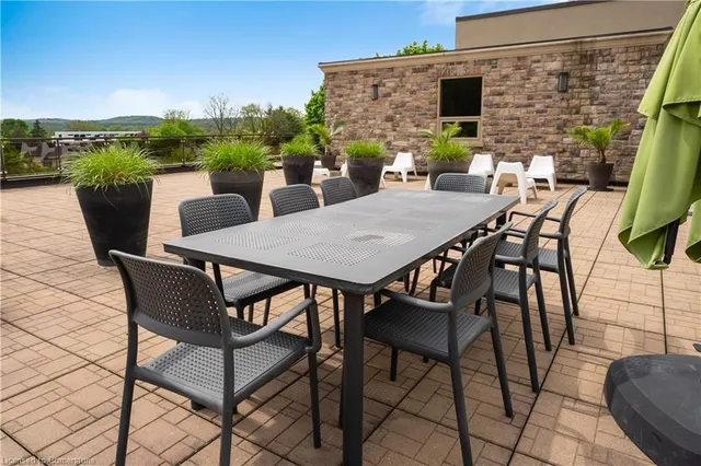 Additional image 26 of 397 King St Unit 213