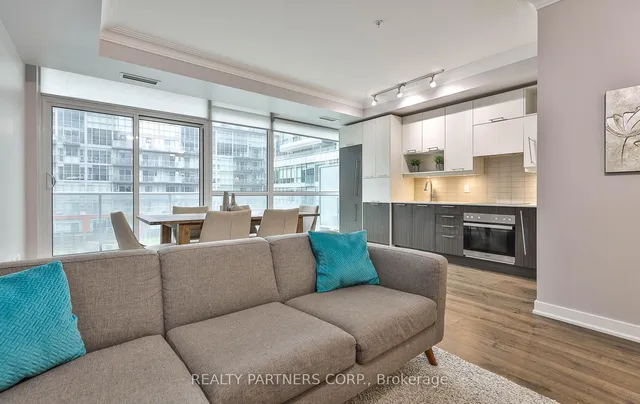 Additional image 16 of 199 Richmond St Unit 712