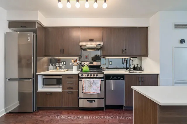 Additional image 9 of 320 Richmond St Unit 209