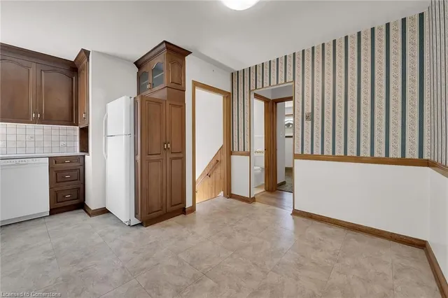 Additional image 8 of 28 Ashland Ave