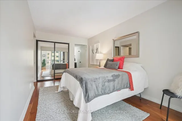 Additional image 29 of 92 King St Unit 508