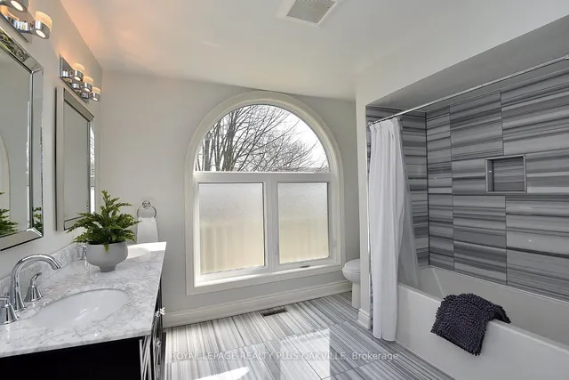 Additional image 41 of 81 Jerome Park Dr