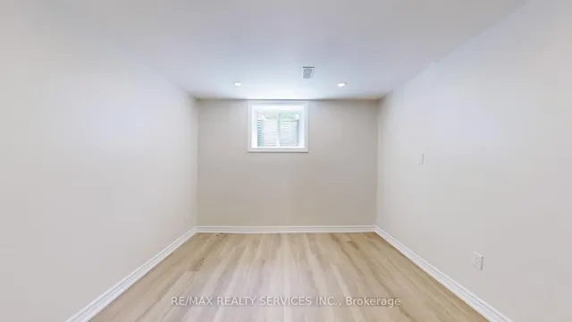 Additional image 29 of 55 Greenwood Cres