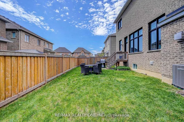 Additional image 39 of 438 North Park Blvd