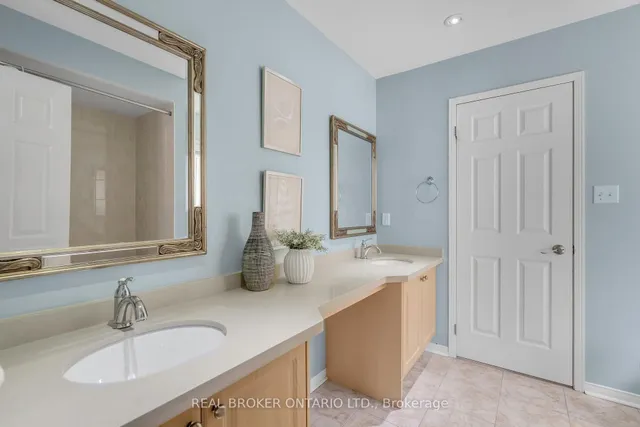 Additional image 37 of 1036 Hemstreet Cres