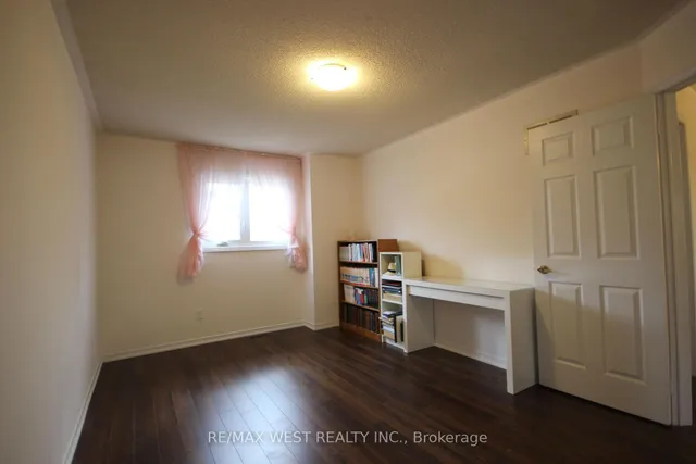 Additional image 38 of 73 Hullrick Dr