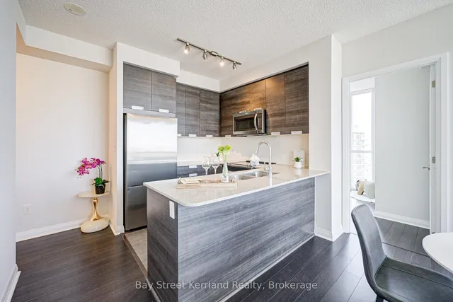 Additional image 6 of 5025 Four Springs Ave Unit 1502