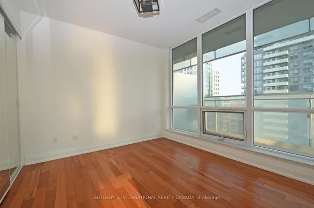 Additional image 14 of 80 John St Unit 2303