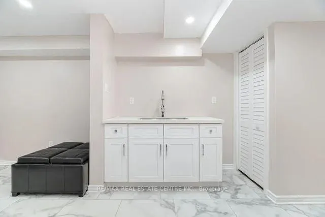 Additional image 29 of 643 Hamilton Cres