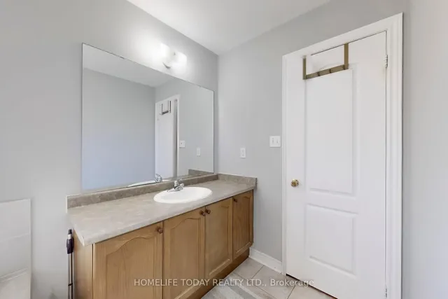 Additional image 30 of 40 Oblate Cres