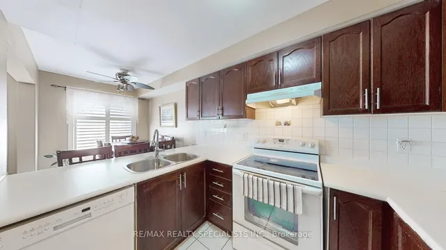 Additional image 9 of 2 Clay Brick Crt Unit 19