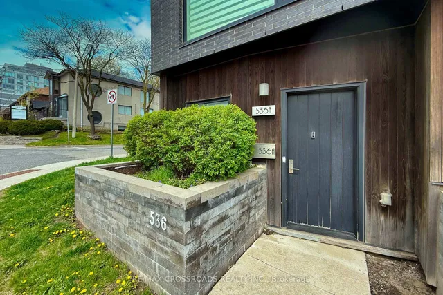 Additional image 3 of 536A Eglinton Ave