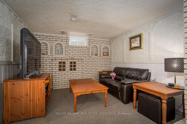 Additional image 27 of 2216 Upper Middle Rd Unit 3