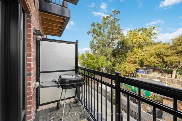 Additional image 7 of 100 Coxwell Ave Unit 18