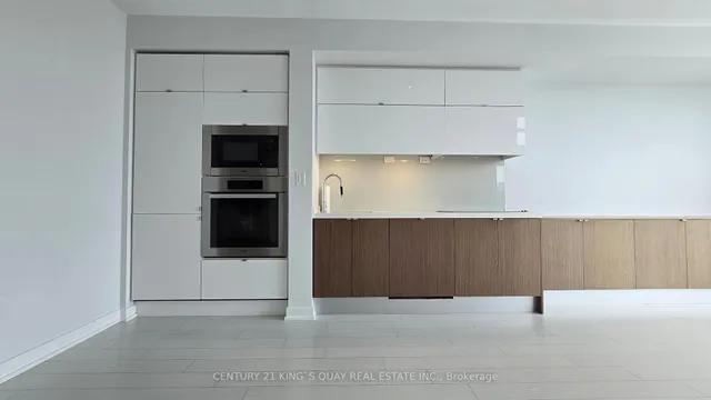 Additional image 13 of 21 Iceboat Terr Unit ph01