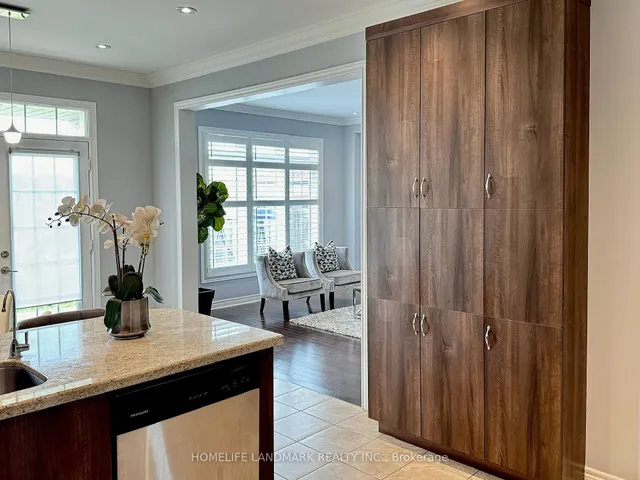 Additional image 10 of 101 Kaitting Tr