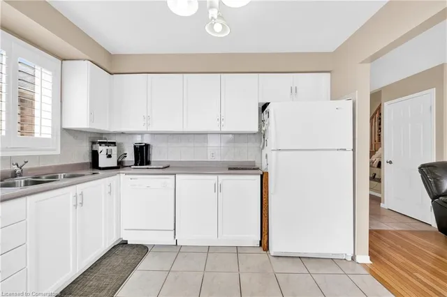 Additional image 9 of 21 Holyoake Dr