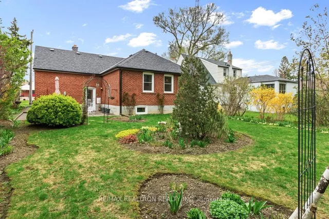 Additional image 32 of 35 Kirkland Blvd