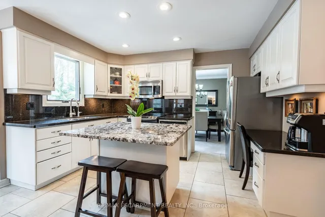 Additional image 9 of 27 Gladiola Dr