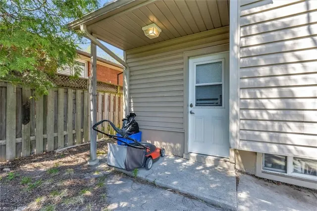 Additional image 4 of 99 Mohawk Rd