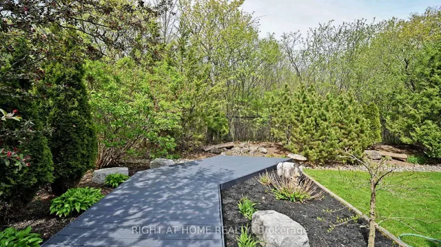 Additional image 45 of 1504 Pinery Cres