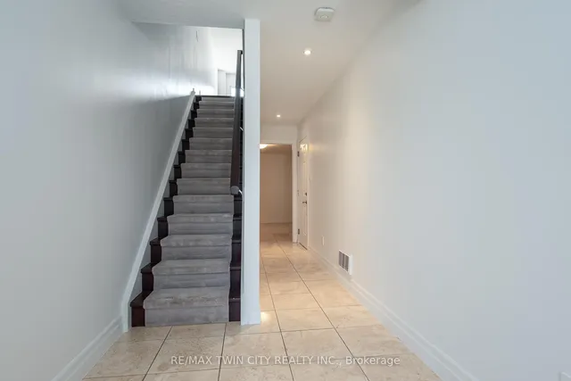 Additional image 33 of 45 Woolwich St