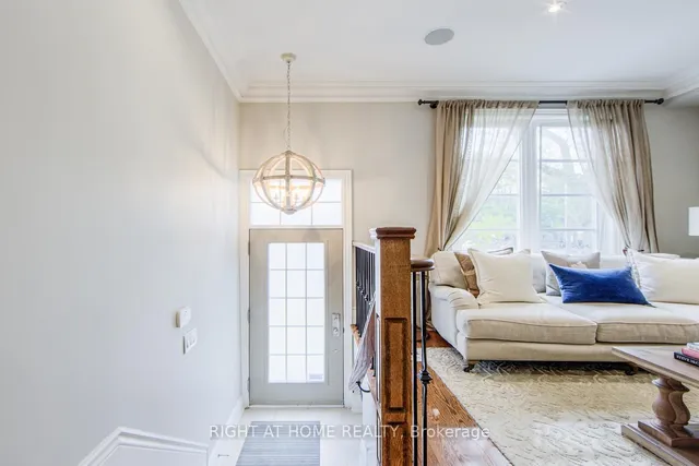 Additional image 4 of 2916 Bayview Ave