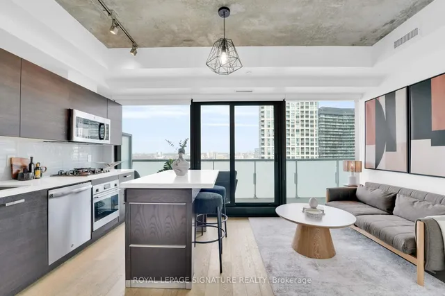 11 Charlotte St Unit 2605
