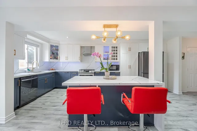 Additional image 14 of 738 Greycedar Cres