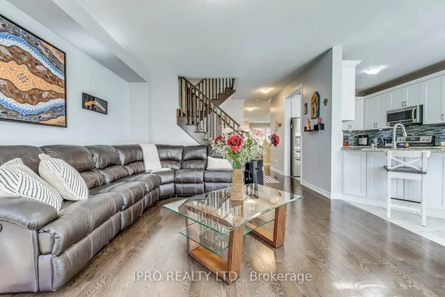 Additional image 10 of 11 Trentonian St