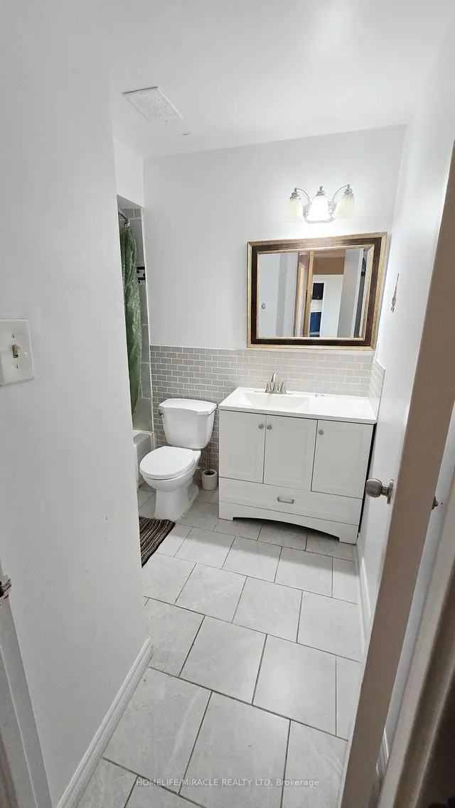 Additional image 11 of 3555 Derry Rd Unit 806