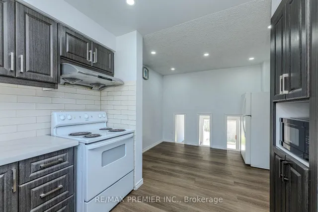 Additional image 8 of 2012 Martin Grove Rd Unit 48