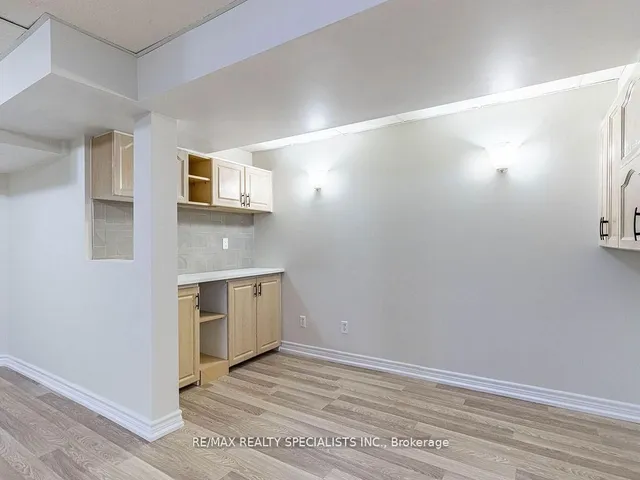 Additional image 30 of 140 Pressed Brick Dr