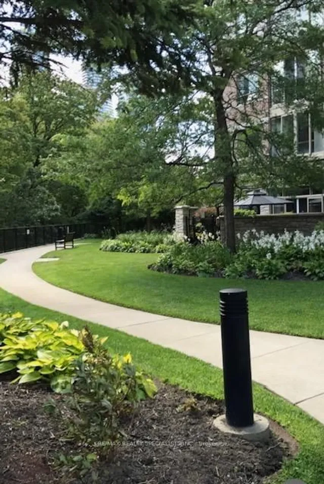 Additional image 29 of 200 Burnhamthorpe Rd Unit 605