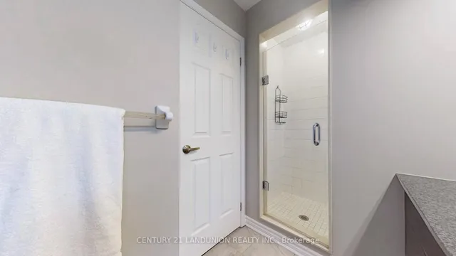 Additional image 29 of 20 Mendelssohn St Unit 7