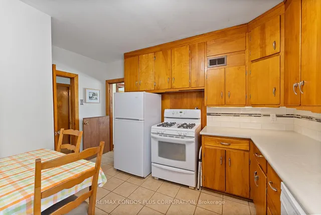 Additional image 10 of 219 King St